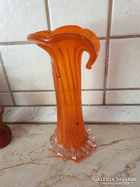 Üveg váza eladó! Art DEco sárga üveg váza eladó!