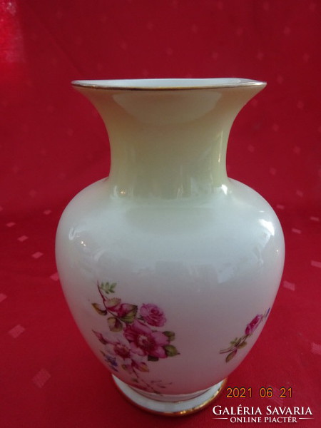 Raven house porcelain, pink flower vase, height 15 cm. He has!