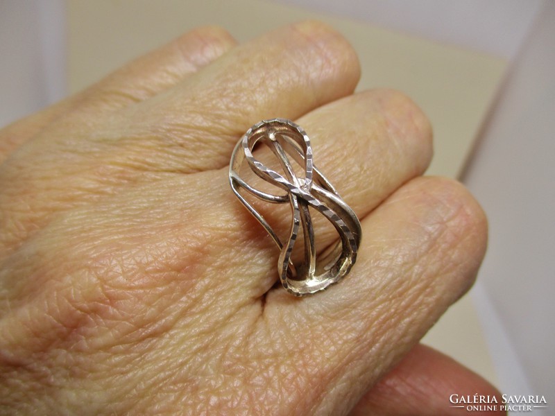 Különleges iparművész  ezüst gyűrű, nagy méret 72-es