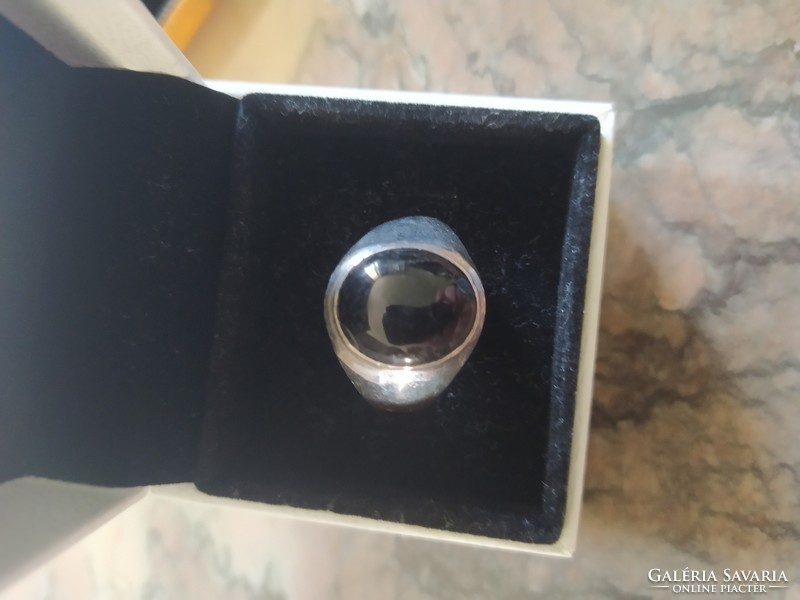 Silver ring with onyx stones - very nice showy piece