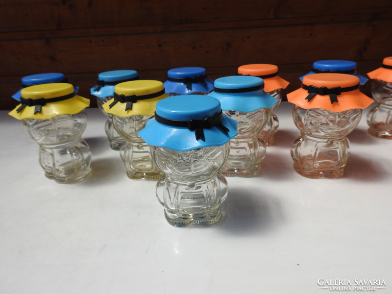 Vintage spice rack - glass cat with plastic lid