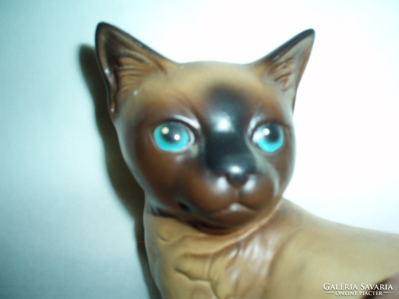 Vintage goebel porcelain kitten