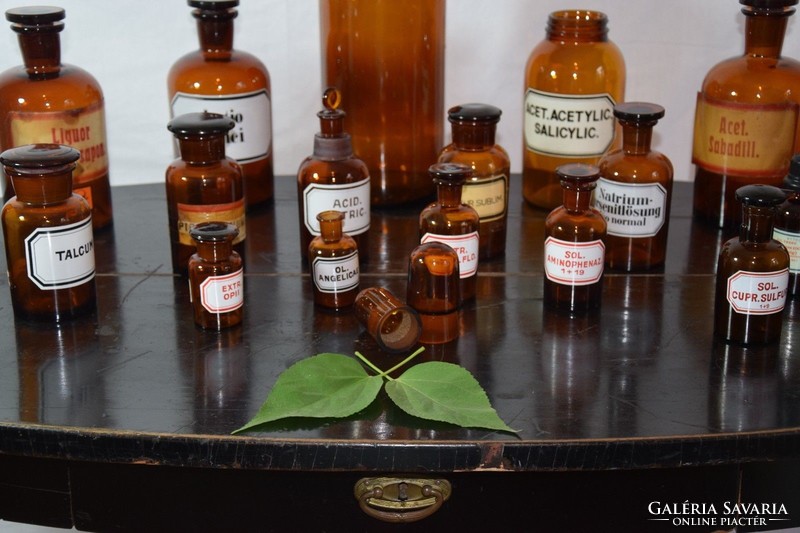 Rare antique apothecary bottles collection pharmacy set