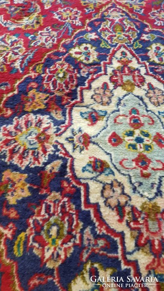 Iranian keshan hand-knotted wool rug 200 cm x 290 cm