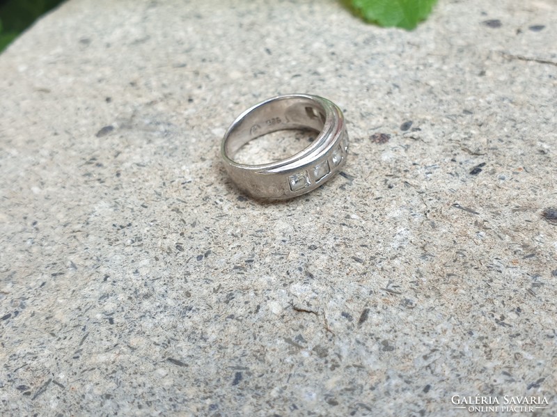Ezüst gyűrű Cirkon kővel