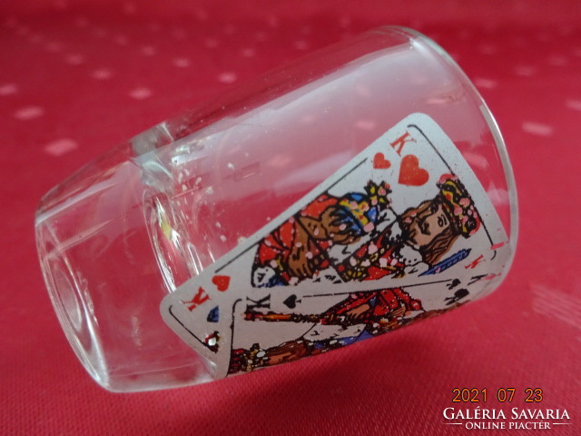 Üveg pálinkás kupica, magyar kártya matricával, magassága 5 cm.
