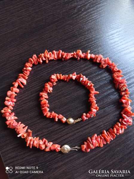 Coral necklace, bracelet set with gold clasps
