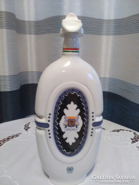 Porcelain water bottles, plums from Szatmári and bitters from Eger