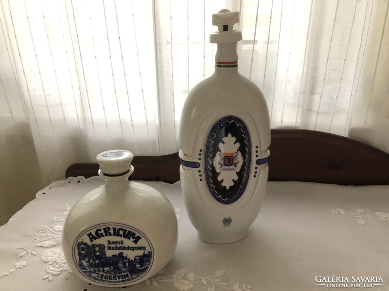 Porcelain water bottles, plums from Szatmári and bitters from Eger