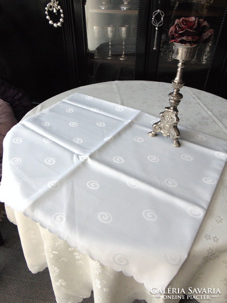 White silk tablecloth 128 x 156 cm