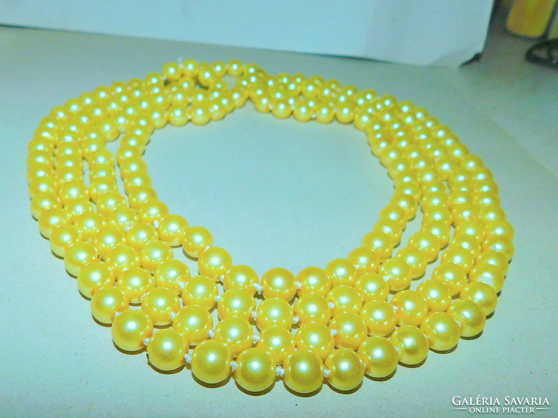 Arany Sárga Krém  Shell Pearl Extra Hosszú Gyöngysor Nyaklánc - 175 cm-es! 2021. év Divat színe