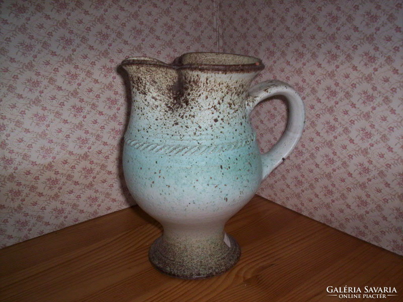 Érdekes formájú váza, régi, jelzett, ingyenes szállítás