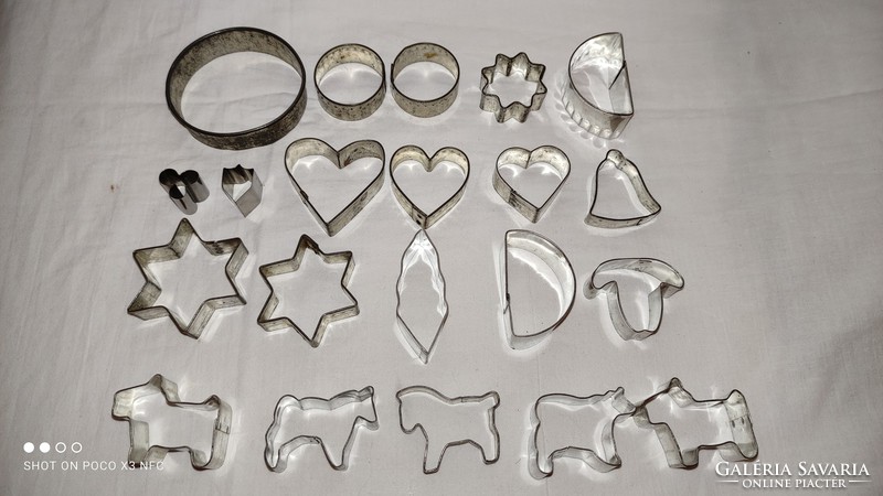 Just for that! Large cake cookie cutter, 21 pieces of pastry tools together