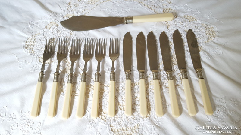 Antique, sheffield silver plated fish cutlery set