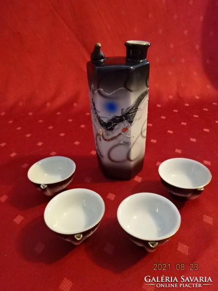 Japanese porcelain, four-person, whistling, hand-painted sake set. He has!