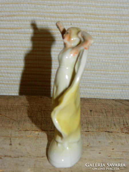 Német sorszámozott porcelán balerina
