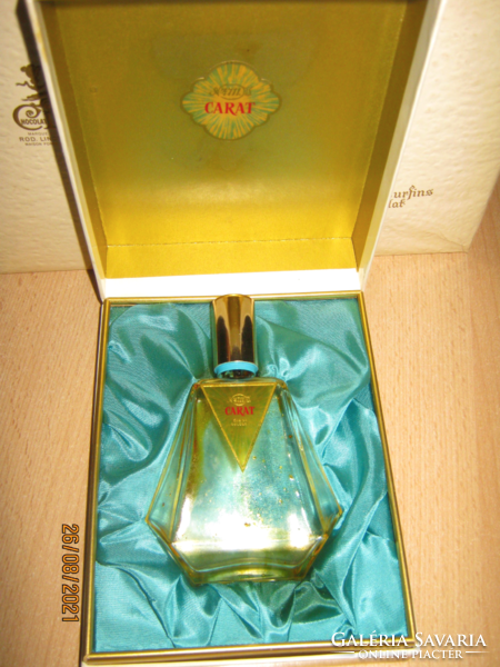 Vintage 4711 carat perfume bottle in its own gift box