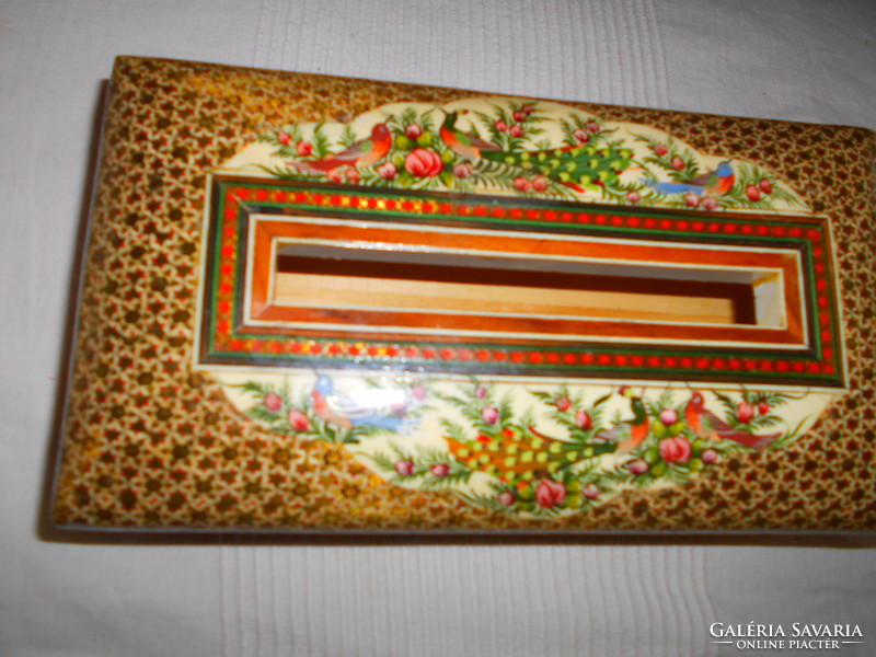 Box of 4 napkins with meticulous hand-painted decoration on the entire surface with 4 Persian miniature sheets
