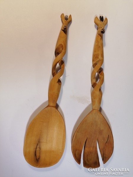 African Handcrafted Salad Picker (469)