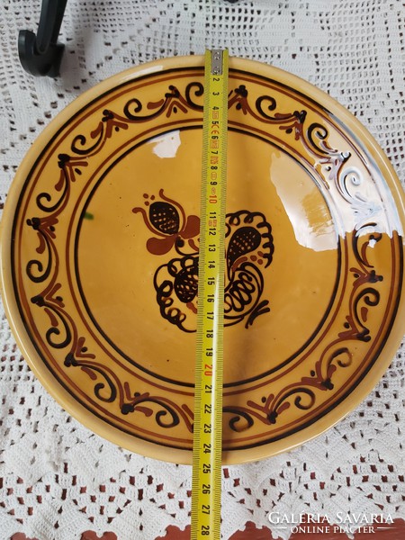 Gyönyörű Hódmezővásárhelyi  ? 24.5  cm-es virágos  falitányér tányér , Nosztalgia kerámia