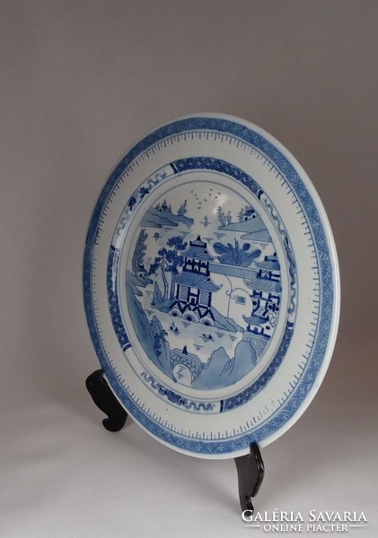 1F755 Jelzett kék-fehér nagy méretű kínai porcelán kézzel festett dísztál 36.3 cm
