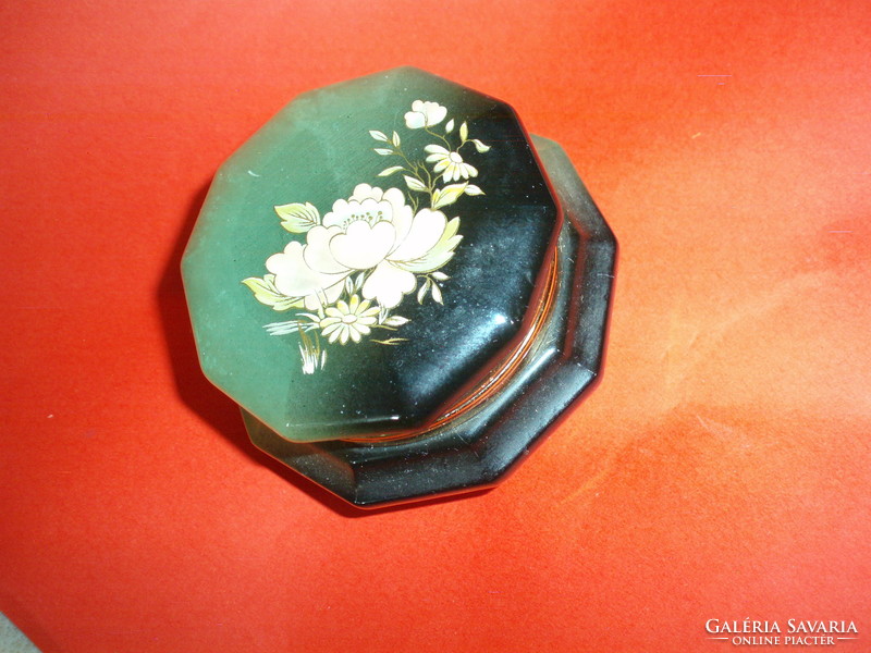 Vintage jade jewelry holder
