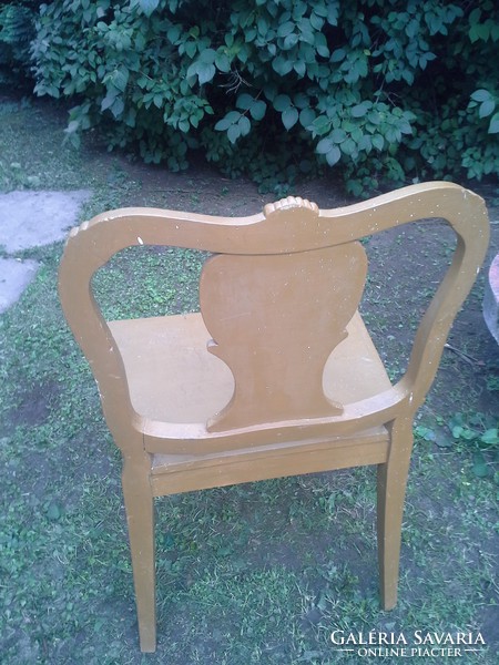 Baroque patterned, carved, huge wooden chair. Cheaper!