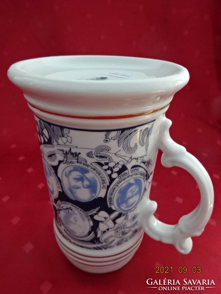 Hollóház porcelain half liter beer mug. With the portraits of some deans. Limited number of pieces. He has!