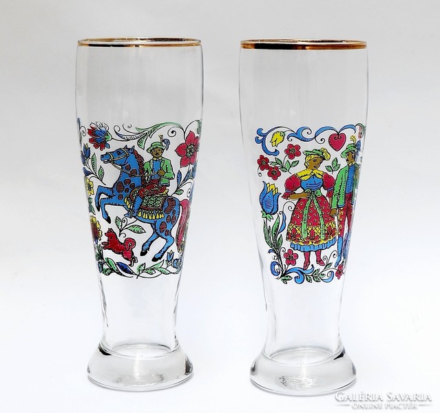 Beer glasses with scenes