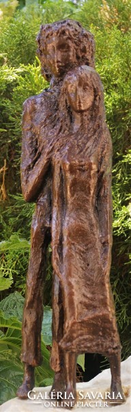 Bronze statue of 