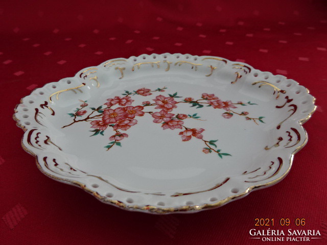 Aquincum porcelán asztalközép, cseresznye virágos, áttört szélű. Mérete 17 x 16 x 2 cm. Vanneki!