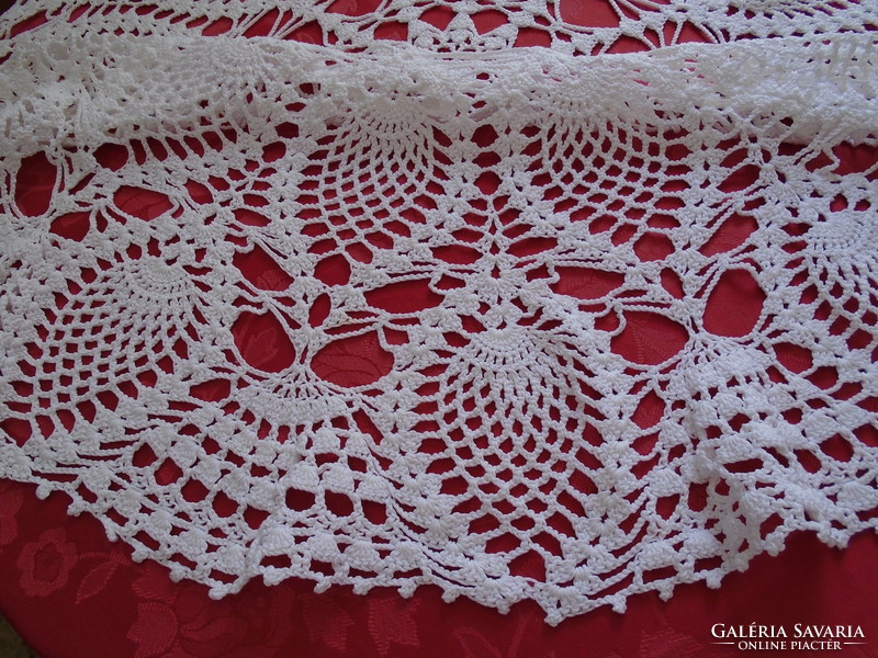 Decorative, 105 cm. Diam. Crochet tablecloth.