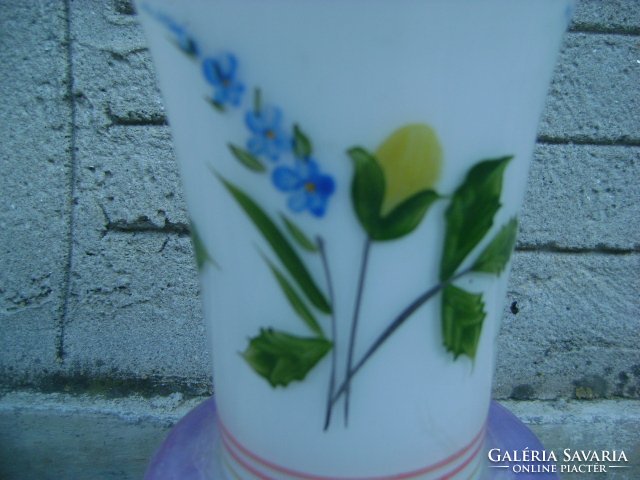 Antik, kézzel festett domború mintás üveg váza - sérült
