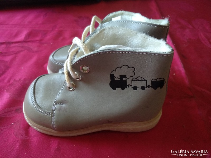 Furry baby shoes, boots, winter children's footwear, recommend!