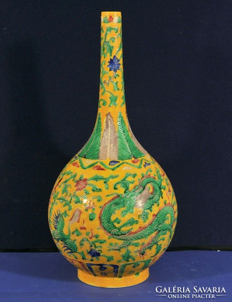 Antique Chinese color painted vase, Chenghua