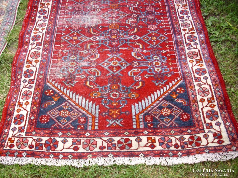 Iranian handmade Persian rug 120x207cm