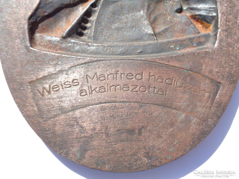 Matthias Szivák (1904-), employees of the Weiss manfred military factory 1939, bronzed iron plaque