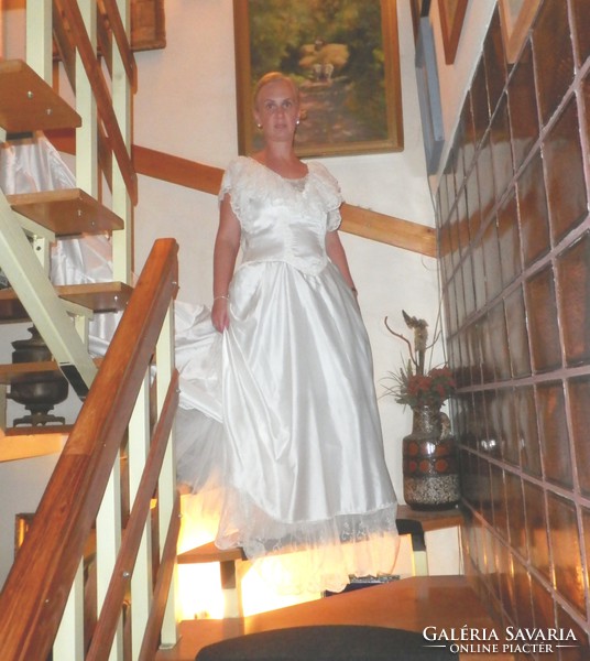 Wedding dress / ronald joyce /