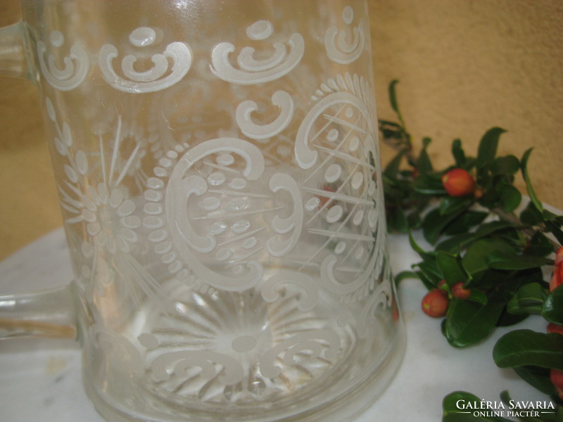 Bavarian beer mug, made of glass, with a nice tin lid
