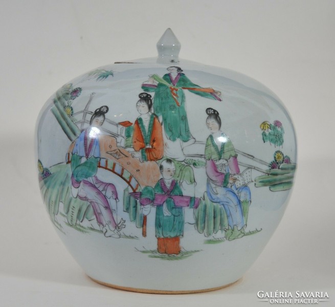 Antique Chinese porcelain vase, 19th Century