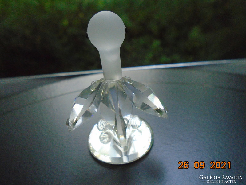 1994 Lead crystal pelican, marked figure distributed by Mayfair London luxury goods store