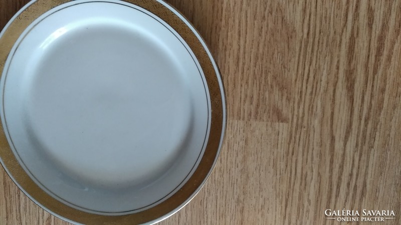 Alföldi aranycsikos tányer  19 cm