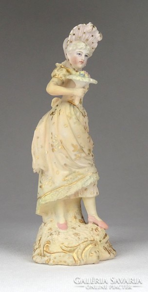 0Z868 Kalapos nő virágcsokorral francia porcelán figura 14.5 cm