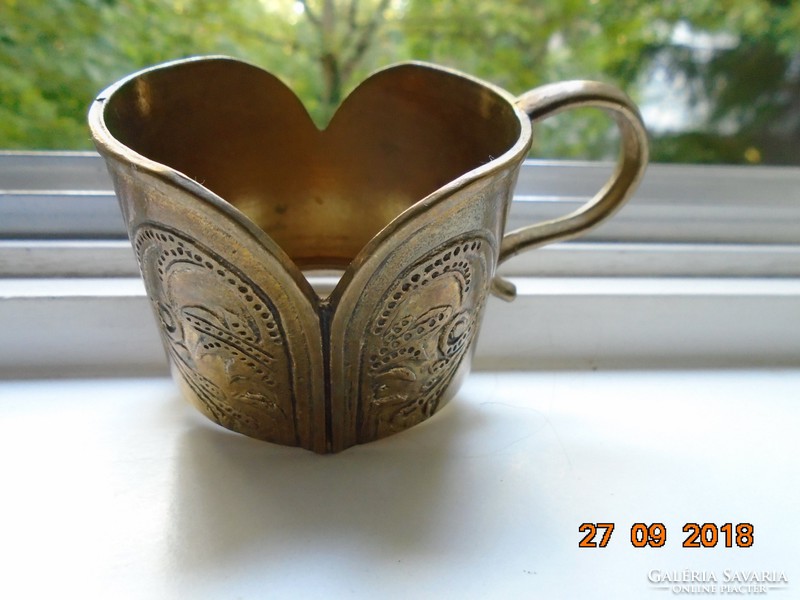 Art Nouveau floral motif with curved shapes, eosin bronze cast glass cup holder