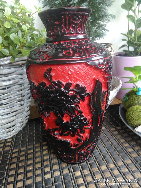 Különleges váza 24 cm