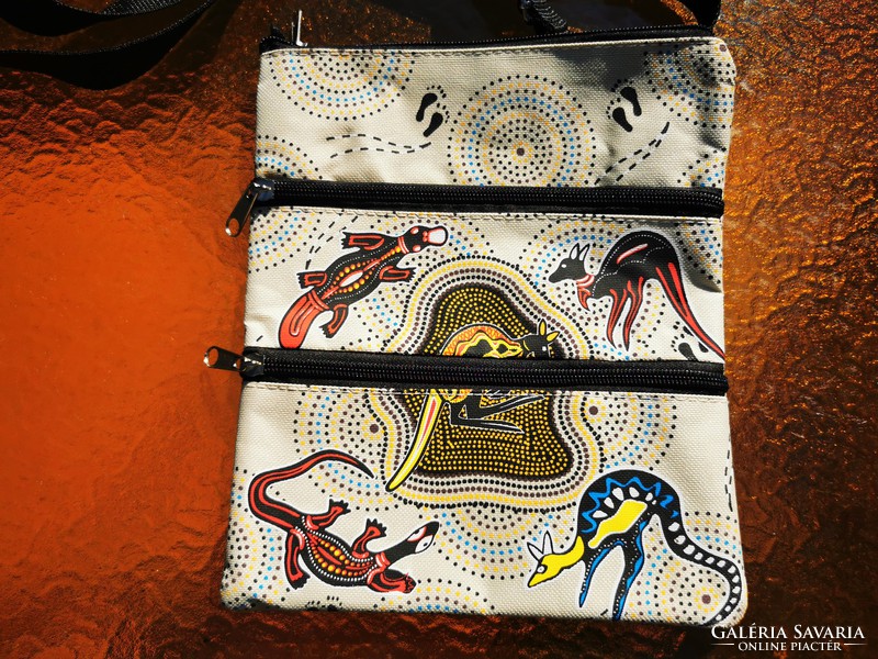 Women's shoulder bag with exotic animals