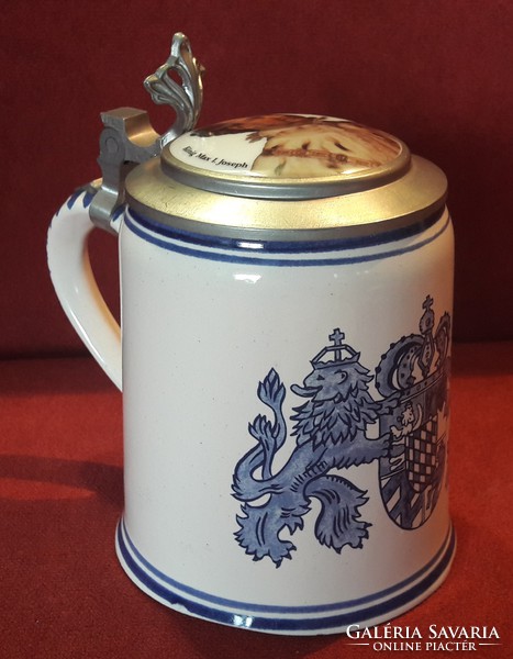 Bavarian royal portrait jar