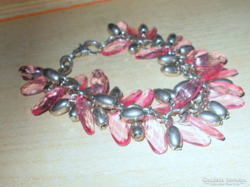 Attractive pink briolet crystal with many berries in Tibetan silver vintage serious bracelet