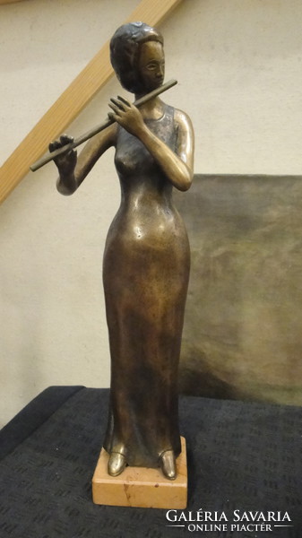 Ismeretlen művész, Fuvolázóhölgy, bronz szobor