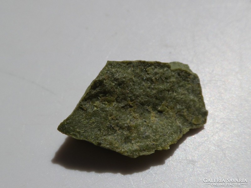 Natural unakit rock: an association of green epidote and brick red orthoclase. 5.6 Grams